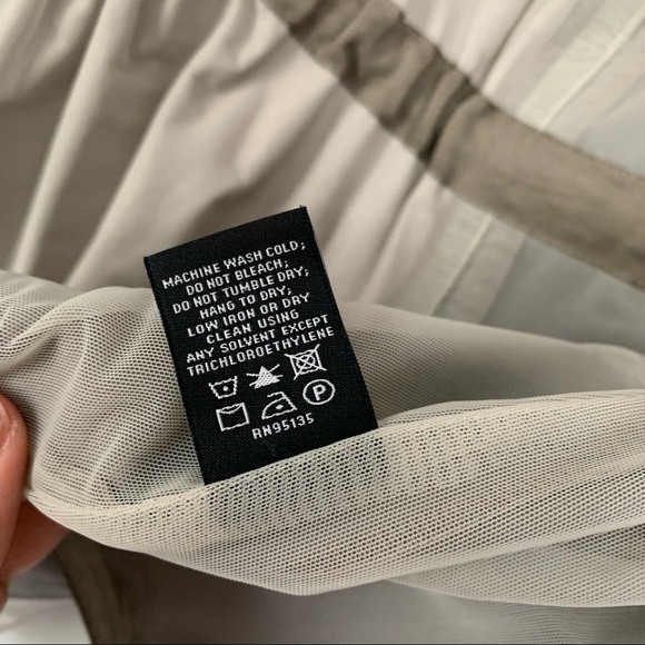 LAFAYETTE 148 NEW YORK Two Tone Drawstring Cinch Waist Utility Vest - Picture 12 of 12